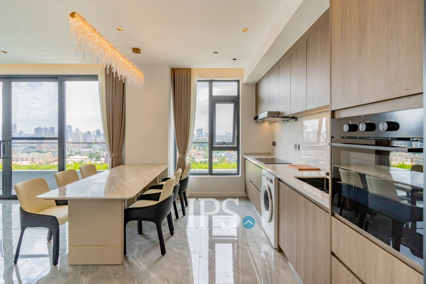 2 Bedroom Serviced Apartment For Rent - Tonle Bassac, Phnom Penh