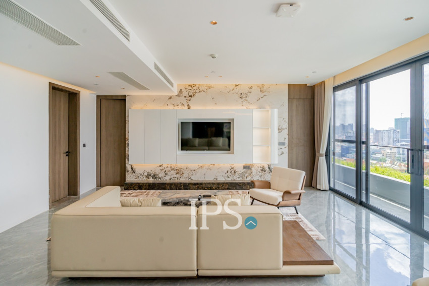 2 Bedroom Serviced Apartment For Rent - Tonle Bassac, Phnom Penh