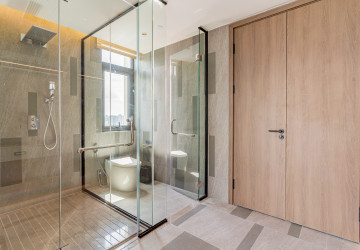 3 Bedroom Penthouse Serviced Apartment For Rent - Tonle Bassac, Phnom Penh thumbnail