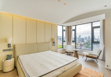 3 Bedroom Penthouse Serviced Apartment For Rent - Tonle Bassac, Phnom Penh thumbnail