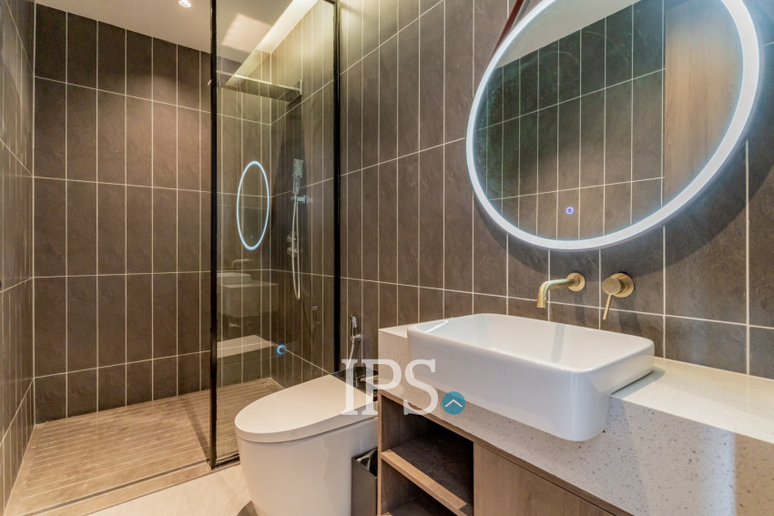 3 Bedroom Penthouse Serviced Apartment For Rent - Tonle Bassac, Phnom Penh