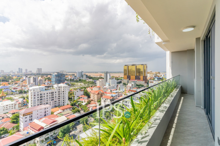 3 Bedroom Penthouse Serviced Apartment For Rent - Tonle Bassac, Phnom Penh