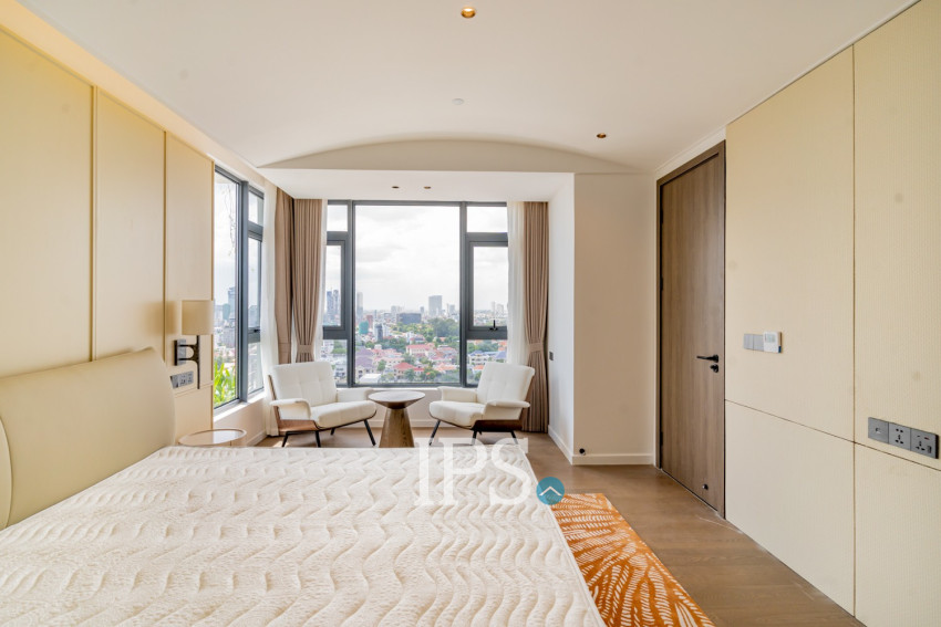 3 Bedroom Penthouse Serviced Apartment For Rent - Tonle Bassac, Phnom Penh