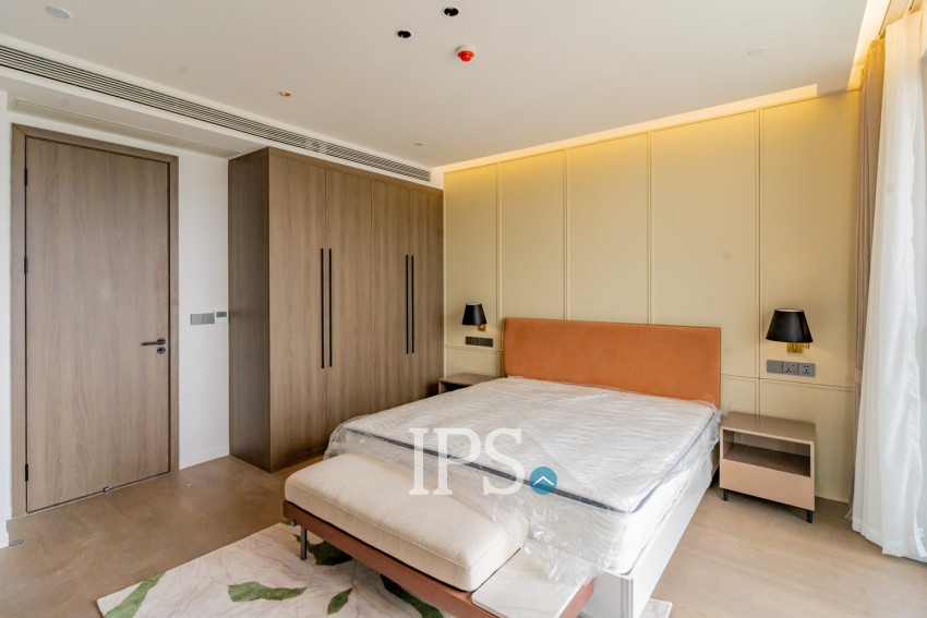 3 Bedroom Penthouse Serviced Apartment For Rent - Tonle Bassac, Phnom Penh