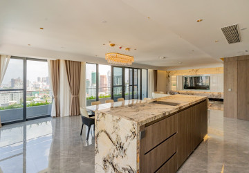 3 Bedroom Penthouse Serviced Apartment For Rent - Tonle Bassac, Phnom Penh thumbnail