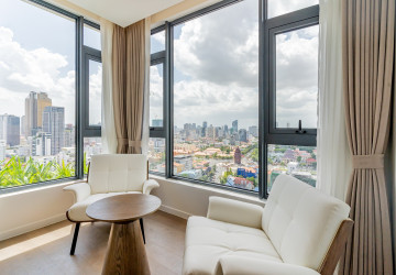 3 Bedroom Penthouse Serviced Apartment For Rent - Tonle Bassac, Phnom Penh thumbnail