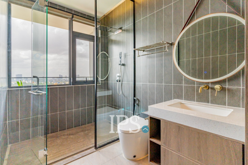 3 Bedroom Penthouse Serviced Apartment For Rent - Tonle Bassac, Phnom Penh