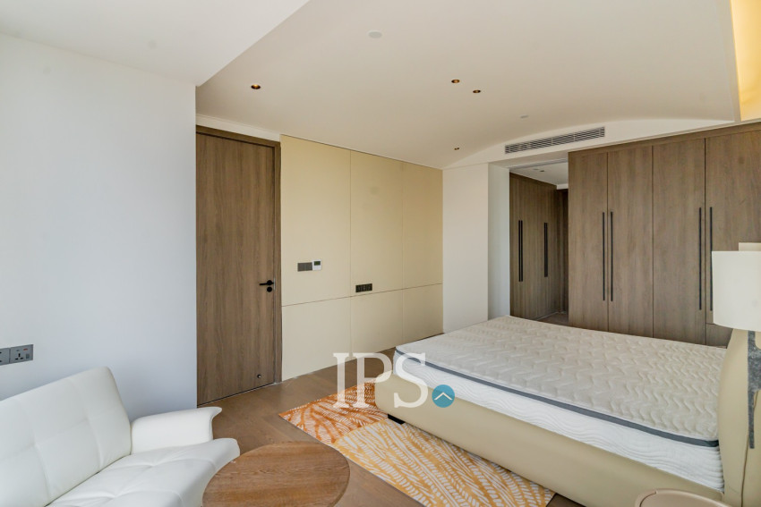 3 Bedroom Penthouse Serviced Apartment For Rent - Tonle Bassac, Phnom Penh