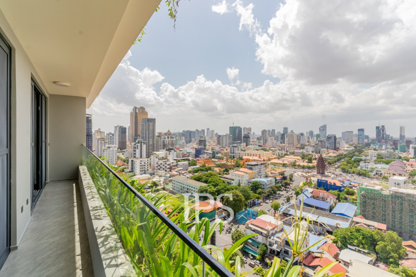 3 Bedroom Penthouse Serviced Apartment For Rent - Tonle Bassac, Phnom Penh