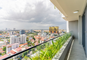 3 Bedroom Penthouse Serviced Apartment For Rent - Tonle Bassac, Phnom Penh thumbnail
