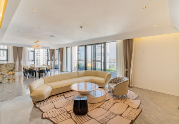 3 Bedroom Penthouse Serviced Apartment For Rent - Tonle Bassac, Phnom Penh thumbnail