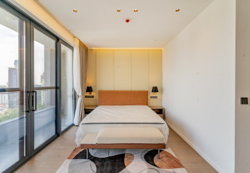 3 Bedroom Penthouse Serviced Apartment For Rent - Tonle Bassac, Phnom Penh thumbnail