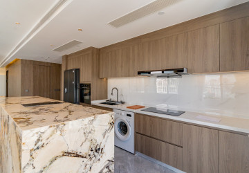 3 Bedroom Penthouse Serviced Apartment For Rent - Tonle Bassac, Phnom Penh thumbnail