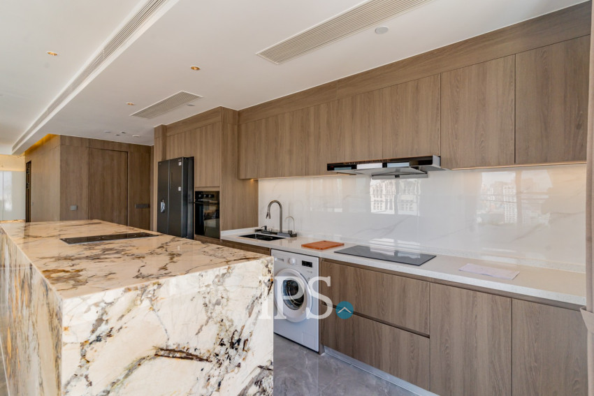 3 Bedroom Penthouse Serviced Apartment For Rent - Tonle Bassac, Phnom Penh