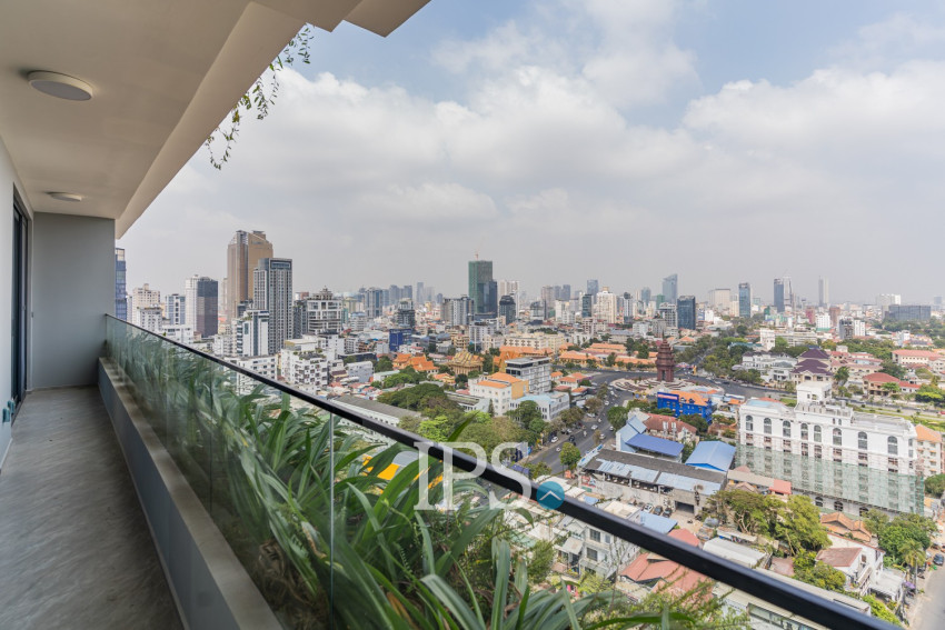 3 Bedroom Serviced Penthouse For Rent - Tonle Bassac, Phnom Penh