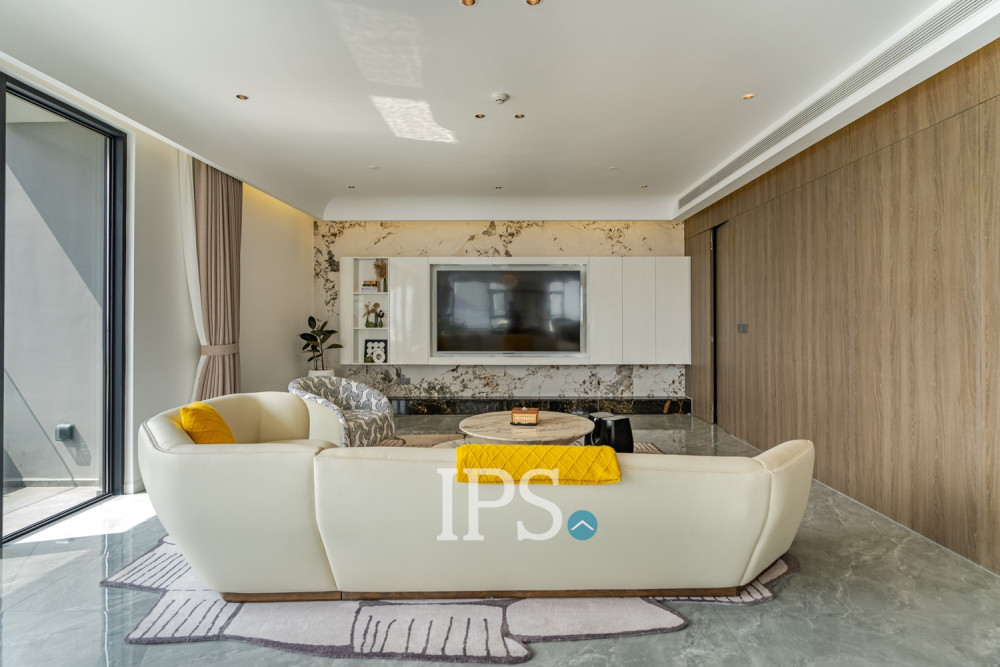 3 Bedroom Serviced Penthouse For Rent - Tonle Bassac, Phnom Penh - Image 3