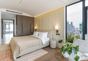 3 Bedroom Serviced Penthouse For Rent - Tonle Bassac, Phnom Penh thumbnail