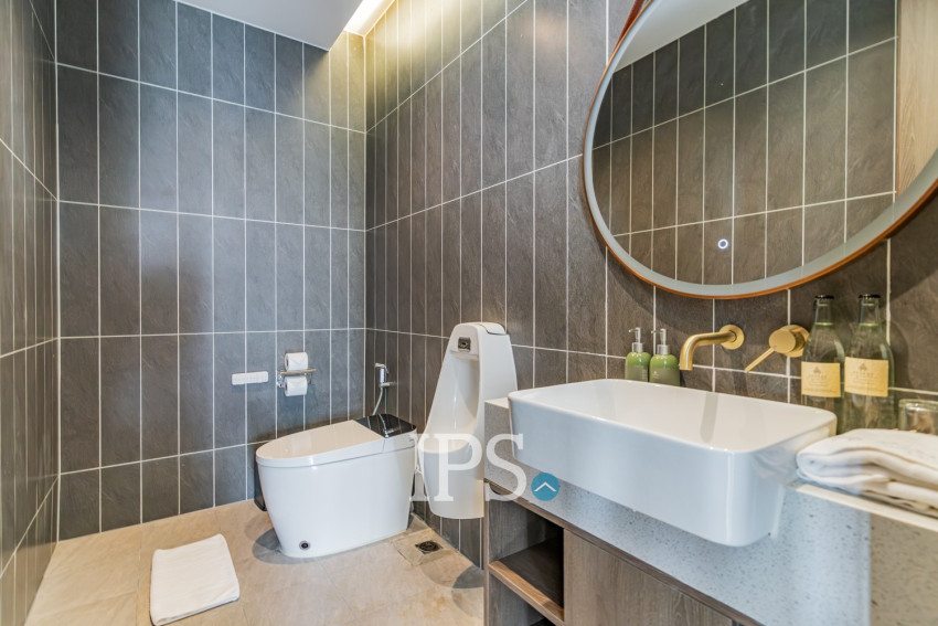 3 Bedroom Serviced Penthouse For Rent - Tonle Bassac, Phnom Penh