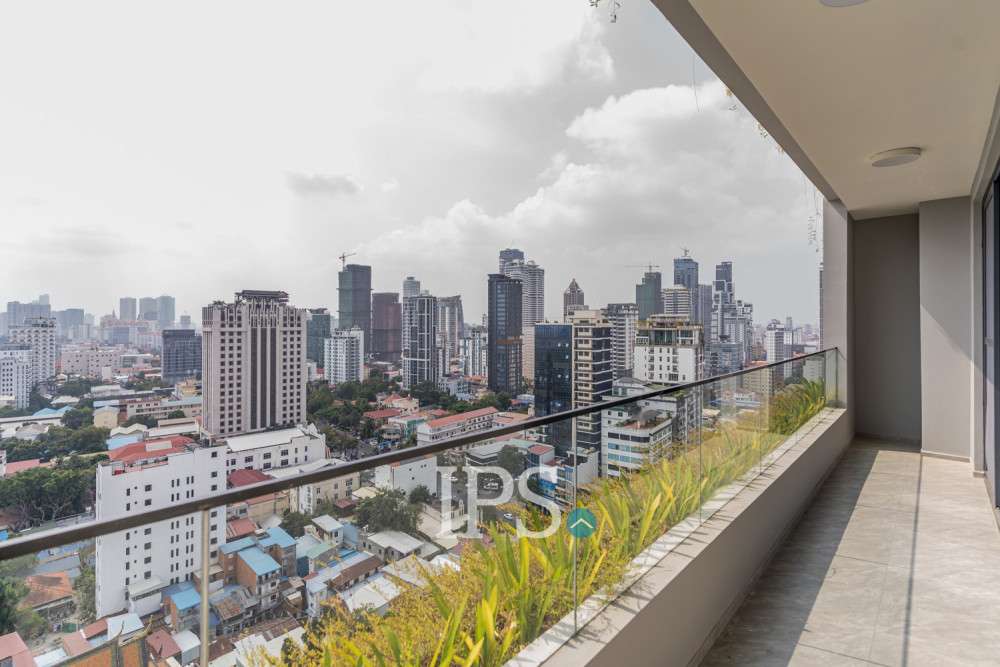 3 Bedroom Serviced Penthouse For Rent - Tonle Bassac, Phnom Penh - Image 37