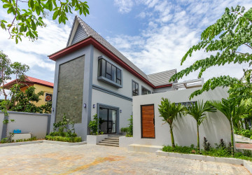4 Bedroom Villa For Rent - Chreav, Siem Reap thumbnail