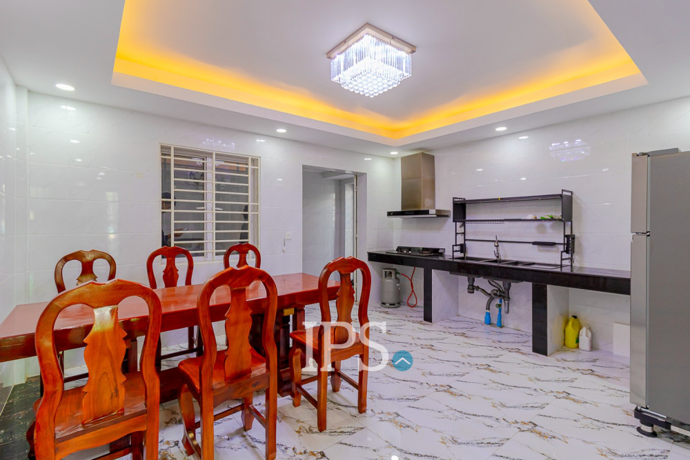 6 Bedroom House For Rent - Svay Dangkum, Siem Reap - Image 4