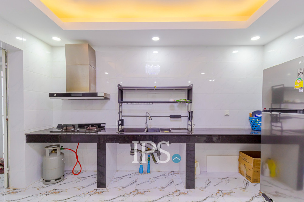 6 Bedroom House For Rent - Svay Dangkum, Siem Reap - Image 5