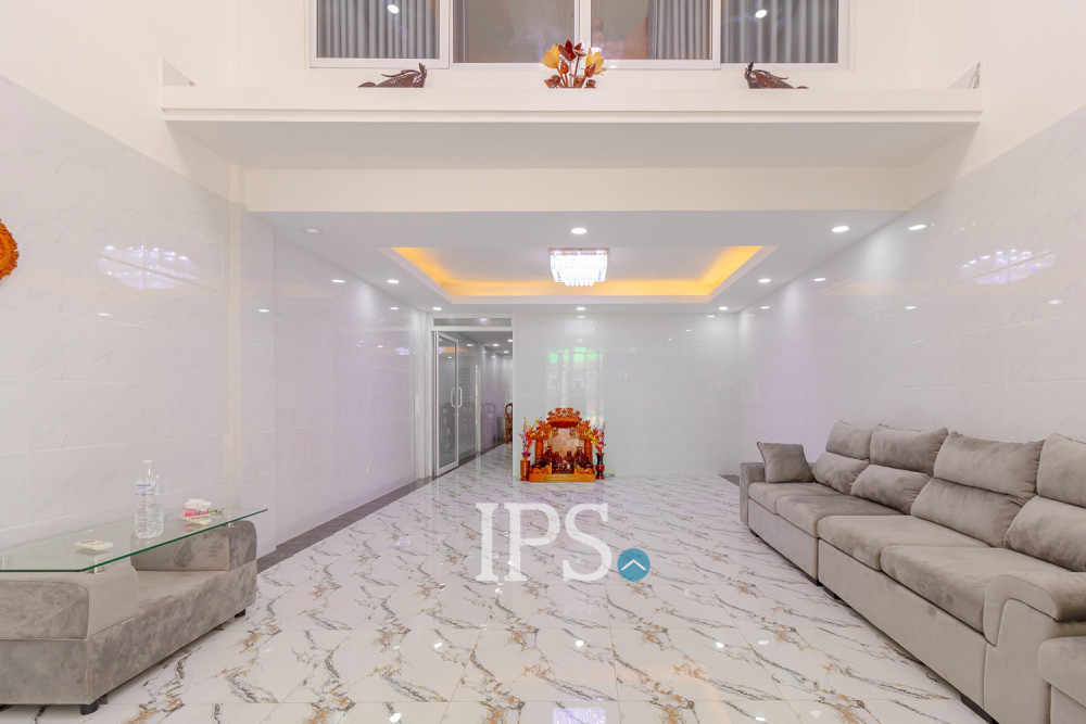 6 Bedroom House For Rent - Svay Dangkum, Siem Reap - Image 2