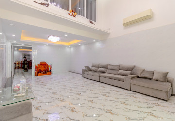 6 Bedroom House For Rent - Svay Dangkum, Siem Reap thumbnail