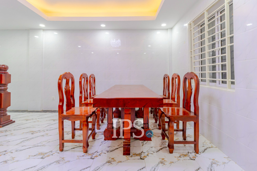 6 Bedroom House For Rent - Svay Dangkum, Siem Reap - Image 6