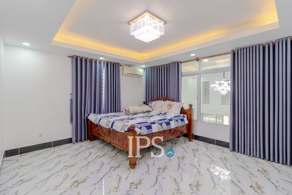 6 Bedroom House For Rent - Svay Dangkum, Siem Reap - Image 10