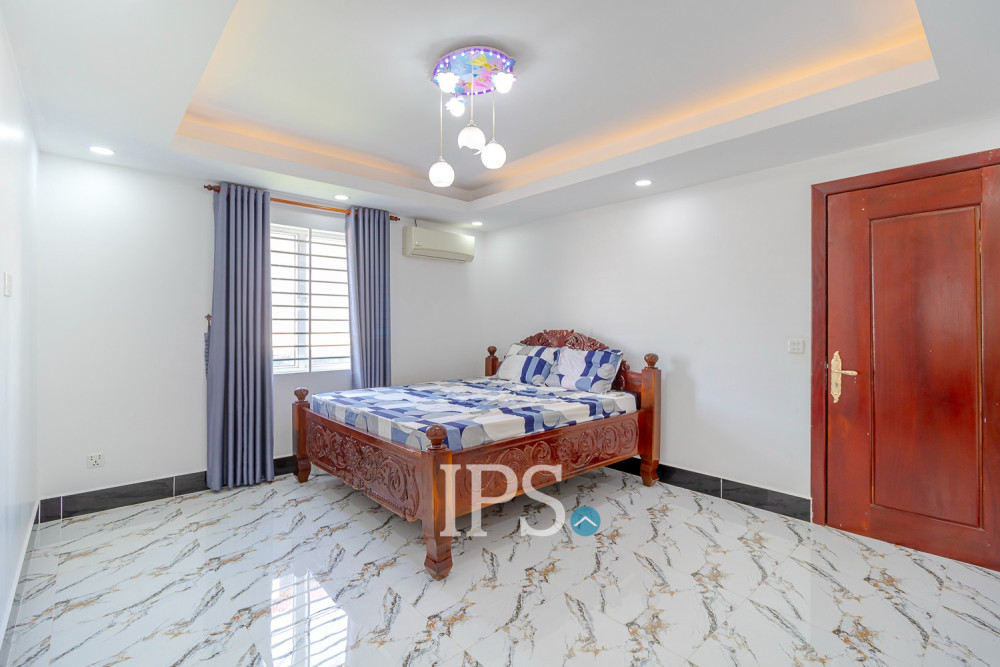 6 Bedroom House For Rent - Svay Dangkum, Siem Reap - Image 12