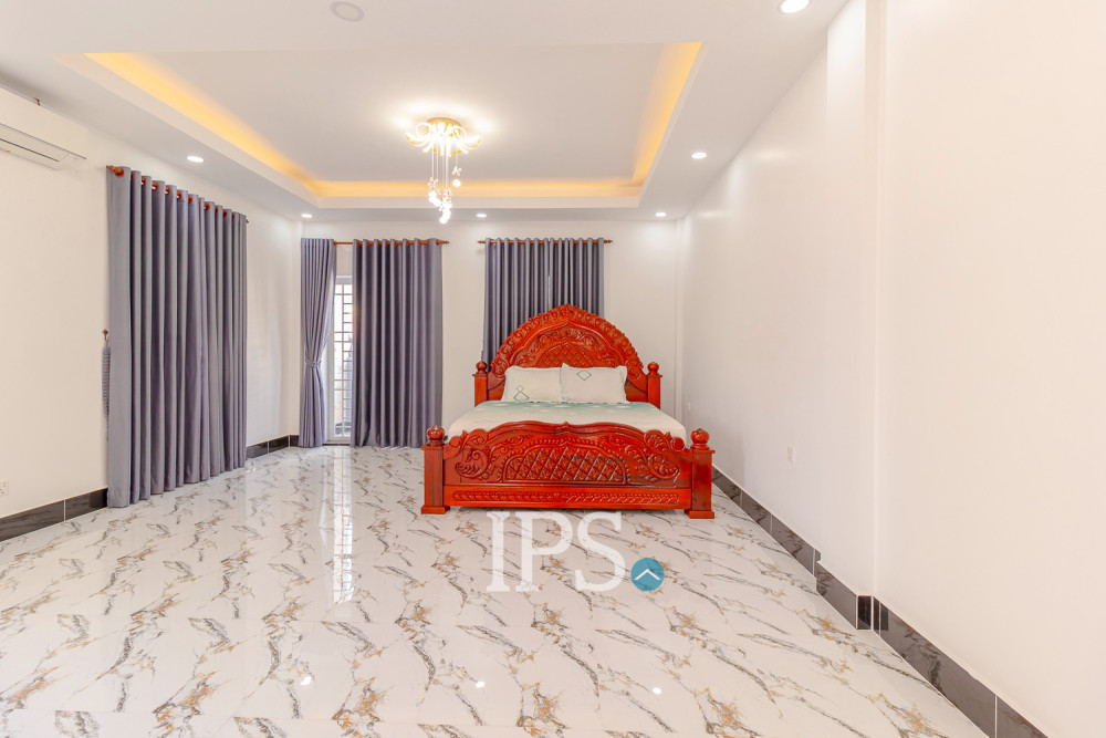 6 Bedroom House For Rent - Svay Dangkum, Siem Reap - Image 9