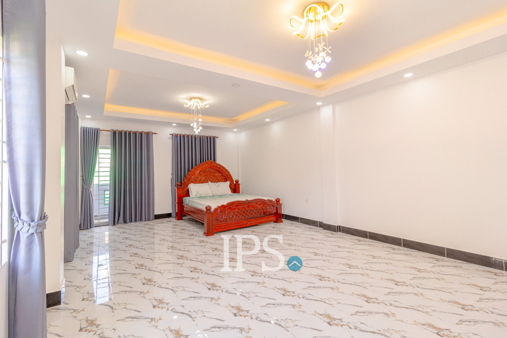 6 Bedroom House For Rent - Svay Dangkum, Siem Reap - Image 8