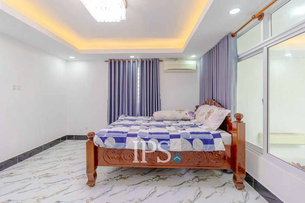 6 Bedroom House For Rent - Svay Dangkum, Siem Reap - Image 11