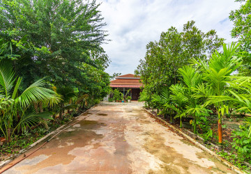 3,850 Sqm Land For Rent - Sangkat Siem Reap, Siem Reap thumbnail