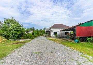 3,850 Sqm Land For Rent - Sangkat Siem Reap, Siem Reap thumbnail