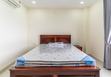 2 Bedroom Serviced Apartment For Rent - Tuek Thla, Phnom Penh thumbnail
