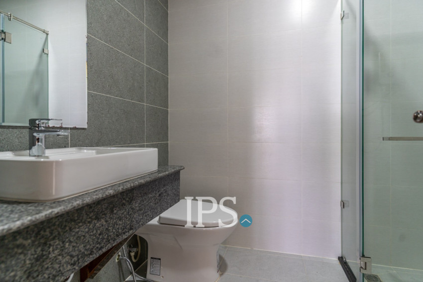 2 Bedroom Serviced Apartment For Rent - Tuek Thla, Phnom Penh