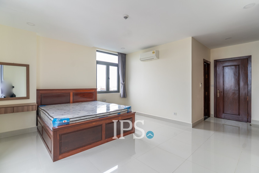 2 Bedroom Serviced Apartment For Rent - Tuek Thla, Phnom Penh