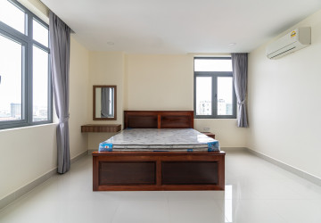 2 Bedroom Serviced Apartment For Rent - Tuek Thla, Phnom Penh thumbnail