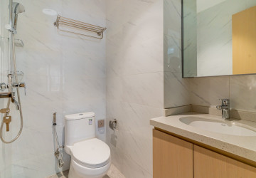 3 Bedroom Condo For Rent - Le Conde, BKK1, Phnom Penh thumbnail