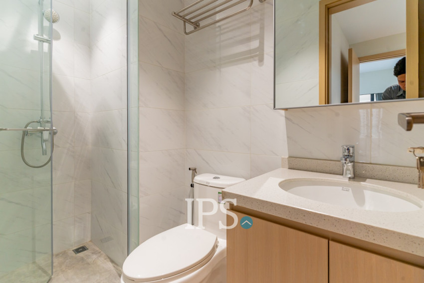 3 Bedroom Condo For Rent - Le Conde, BKK1, Phnom Penh