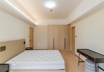 3 Bedroom Condo For Rent - Le Conde, BKK1, Phnom Penh thumbnail