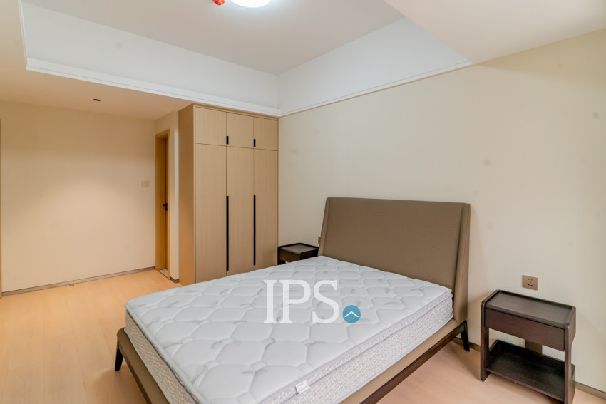 3 Bedroom Condo For Rent - Le Conde, BKK1, Phnom Penh