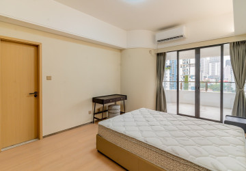 3 Bedroom Condo For Rent - Le Conde, BKK1, Phnom Penh thumbnail