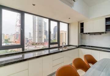3 Bedroom Condo For Rent - Le Conde, BKK1, Phnom Penh thumbnail