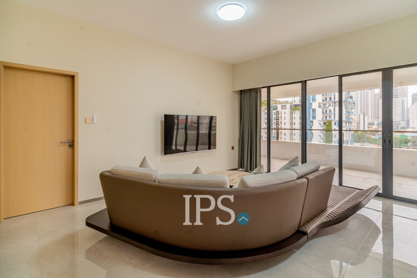 3 Bedroom Condo For Rent - Le Conde, BKK1, Phnom Penh