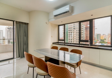 3 Bedroom Condo For Rent - Le Conde, BKK1, Phnom Penh thumbnail