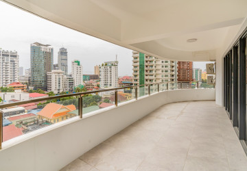 3 Bedroom Condo For Rent - Le Conde, BKK1, Phnom Penh thumbnail