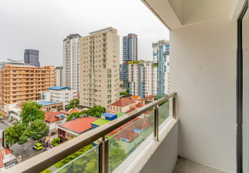 3 Bedroom Condo For Rent - Le Conde, BKK1, Phnom Penh thumbnail